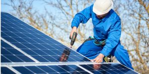 Installation Maintenance Panneaux Solaires Photovoltaïques à Louignac